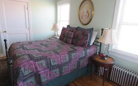 Swope Manor Bed And Breakfast
